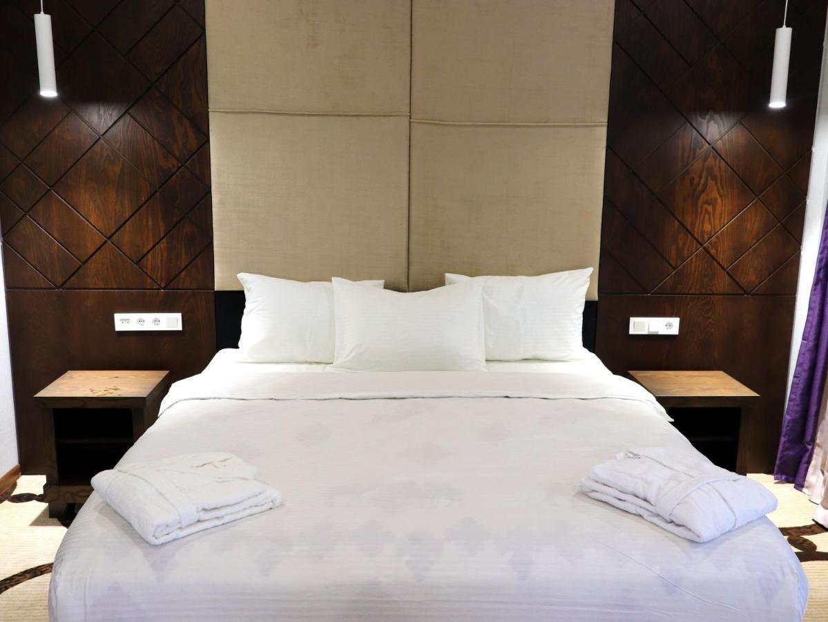 East Palace Hotel 阿拉木图 外观 照片