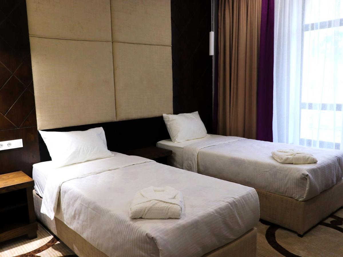 East Palace Hotel 阿拉木图 外观 照片