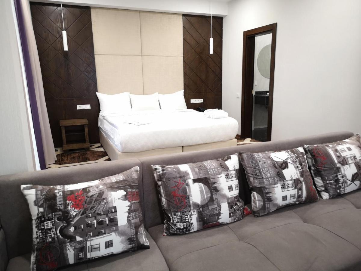 East Palace Hotel 阿拉木图 外观 照片