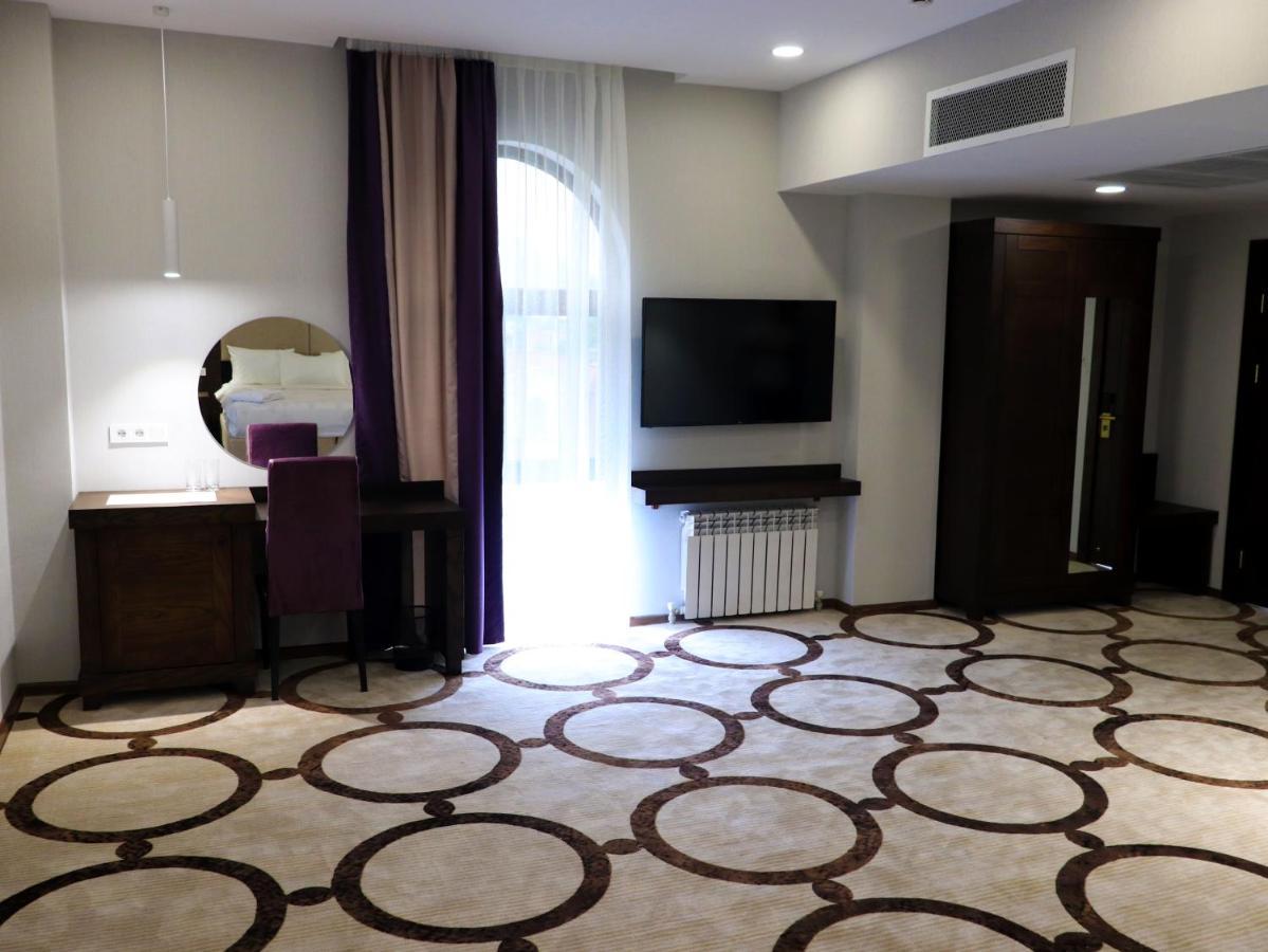 East Palace Hotel 阿拉木图 外观 照片