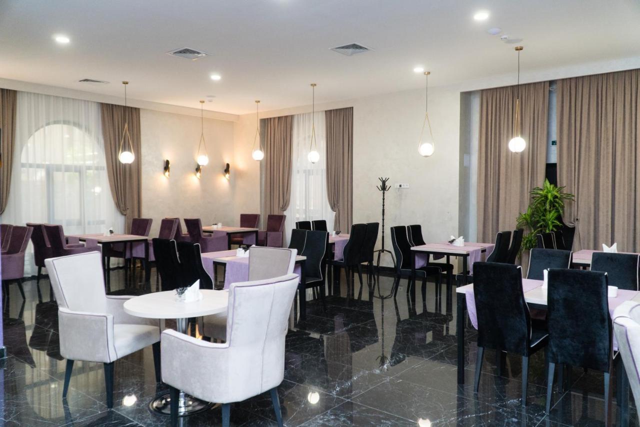 East Palace Hotel 阿拉木图 外观 照片