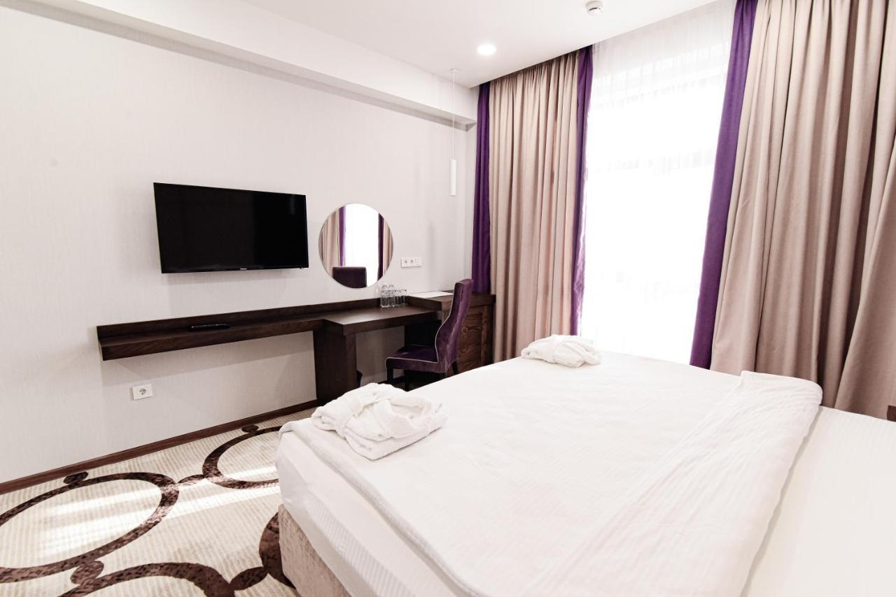 East Palace Hotel 阿拉木图 外观 照片