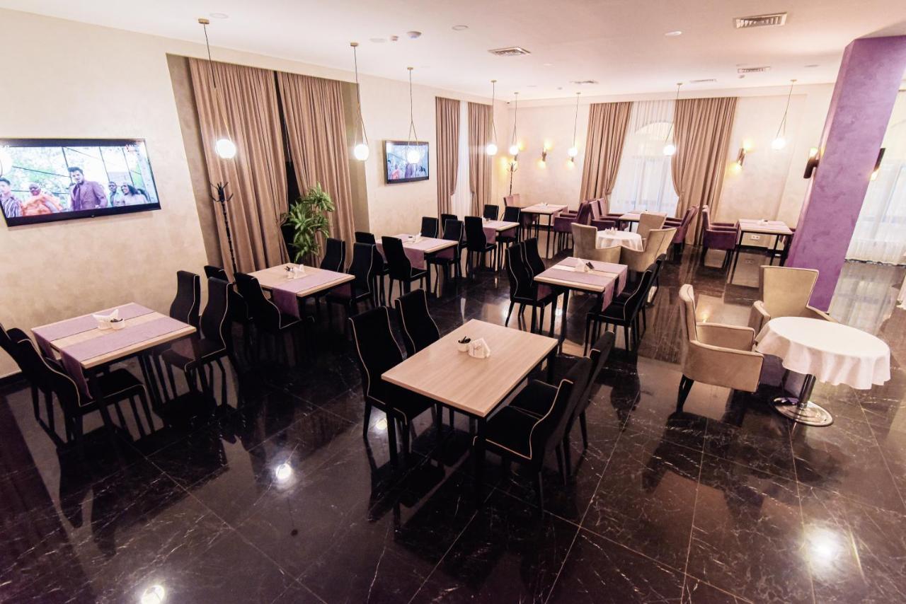 East Palace Hotel 阿拉木图 外观 照片