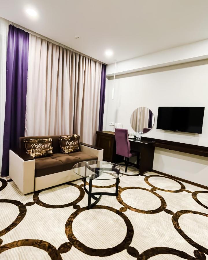 East Palace Hotel 阿拉木图 外观 照片