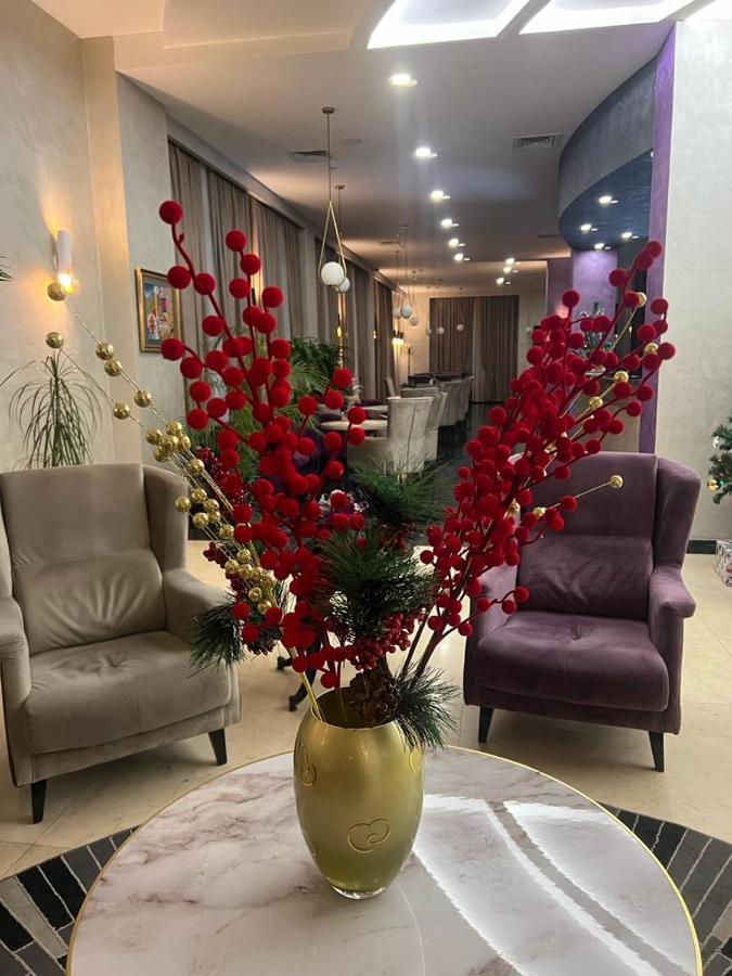 East Palace Hotel 阿拉木图 外观 照片